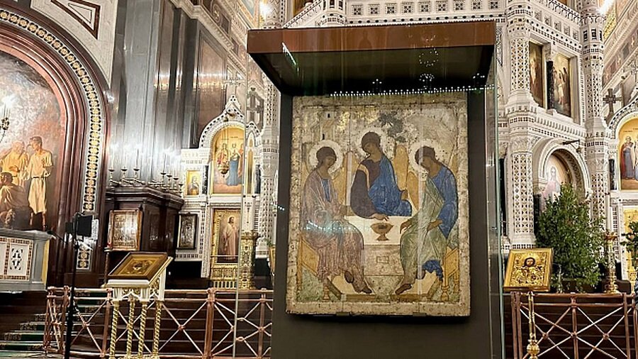 Икона Рублева «Святая Троица» вернулась в Сергиеву Лавру | Точка ART | Дзен