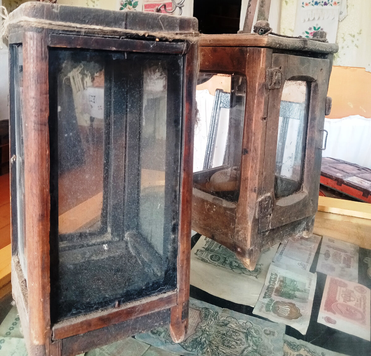 Фонари просты в конструкции.