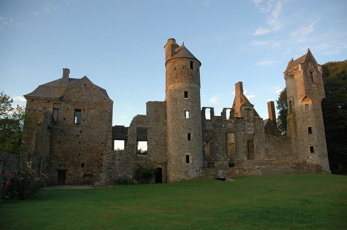 Замок Грато. Франция. Нормандия. Фото из открытого доступа.