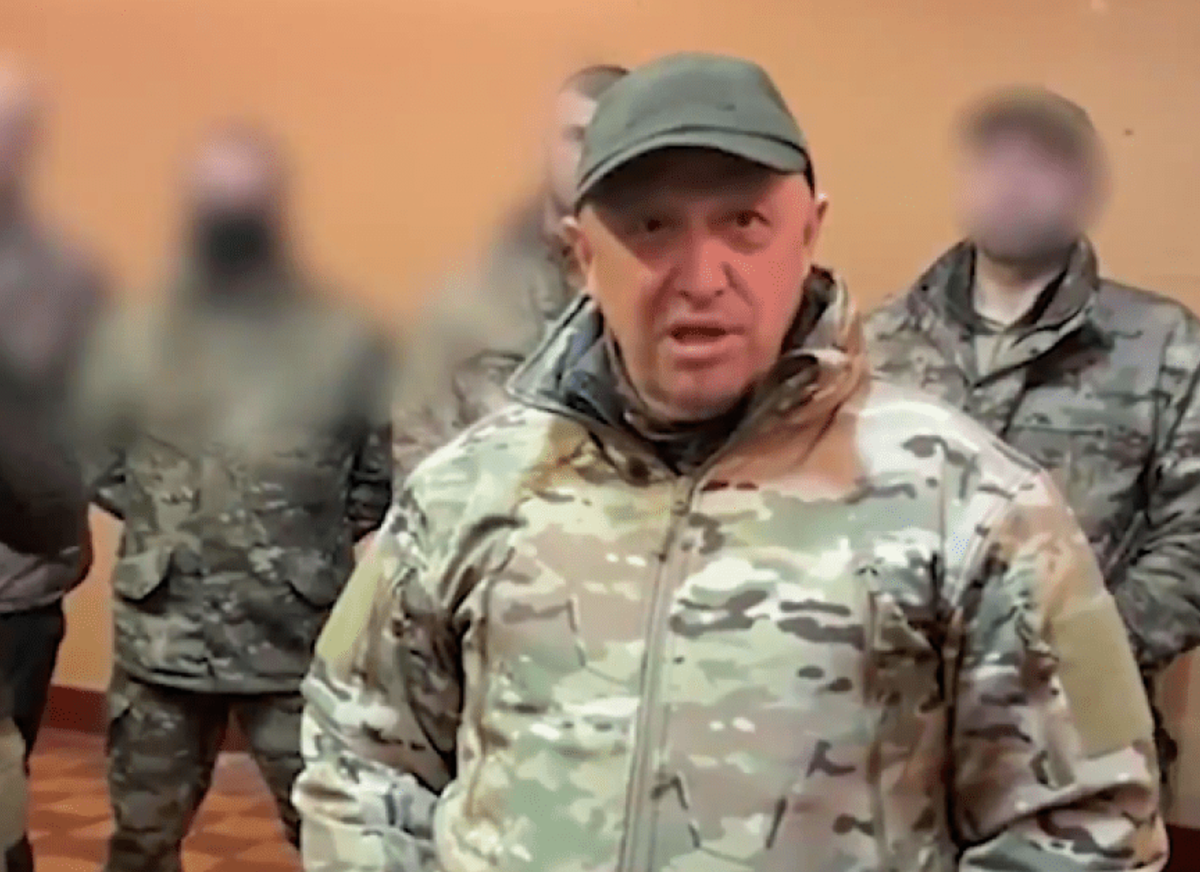    Пригожин: больше не воюем на Украине, но готовимся к Африке Алексей А.