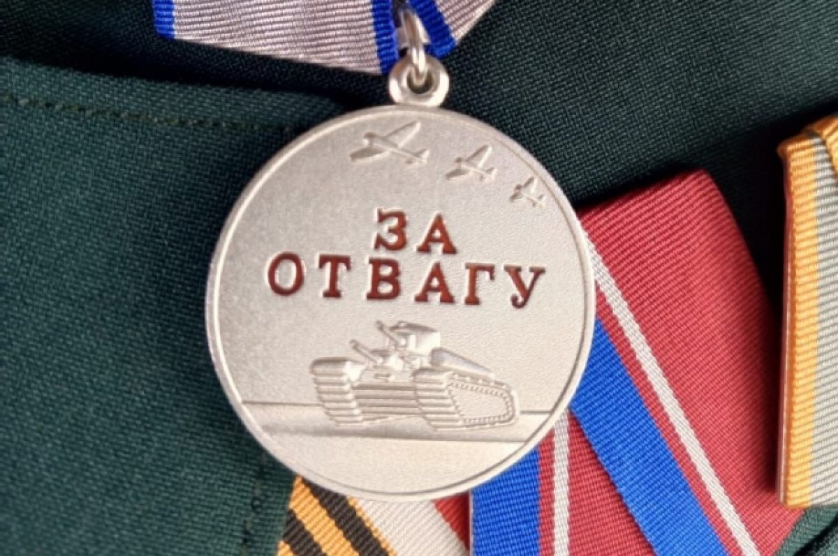    Участвовавших в СВО сорочинских казаков наградили медалями «За отвагу».