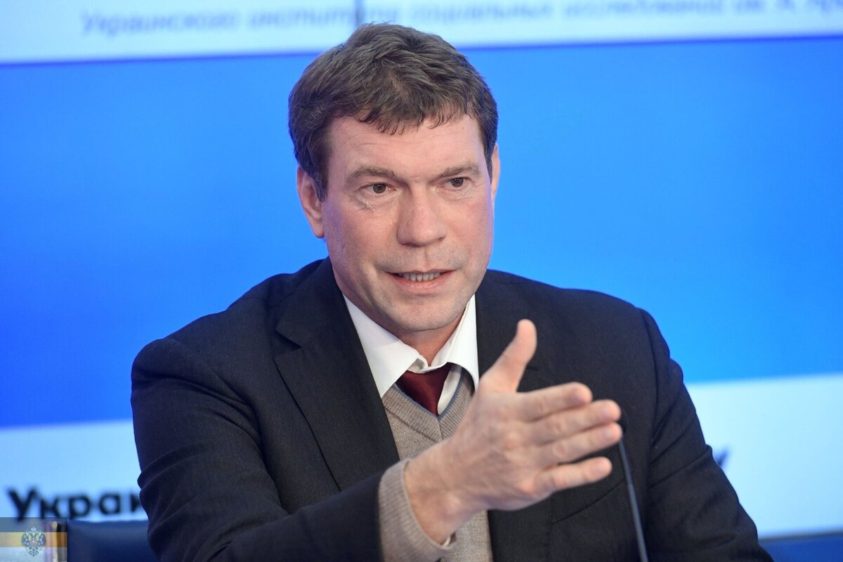  Вчера мигранты устроили марш в центре Москвы. Выкрикивали лозунги ,провоцировали полицию. И никто из властей ситуацию никак не прокомментировал.