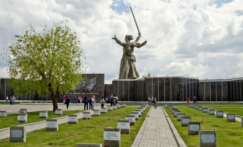 Мемориалы волгограда фото