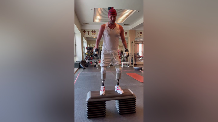 Роман Костомаров рассказал о прогрессе в тренировках после протезирования. Фото: Telegram/Роман Костомаров 