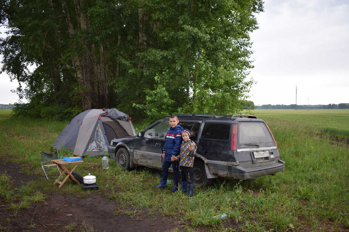 Первый лагерь...