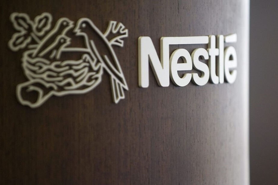 Компания Nestlé завершила первое полугодие с улучшением показателей продаж и рентабельности