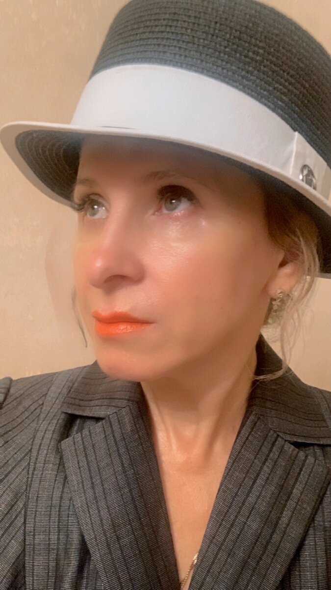 Алиса. Автопортрет в начале обучения.