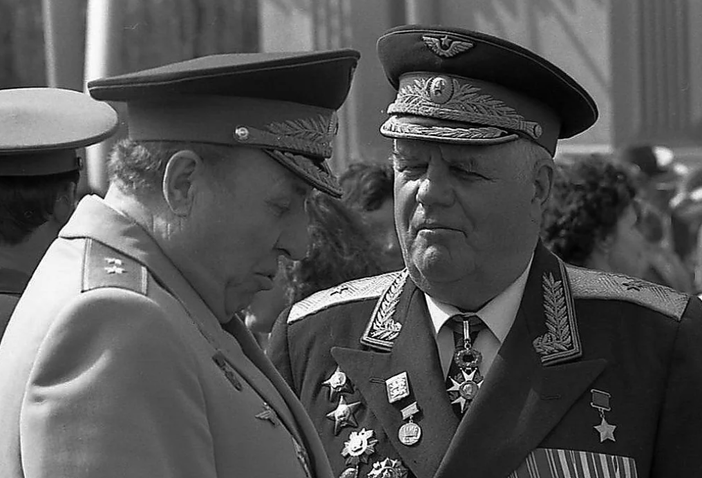 Маршал советского союза танк