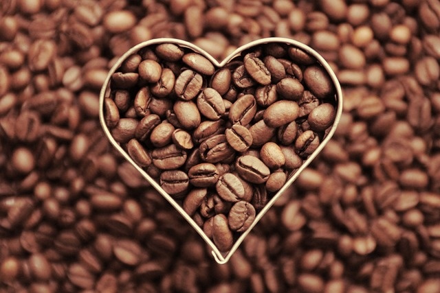 Кофе - это один из самых популярных напитков во всем мире, и многие люди наслаждаются его ароматом и вкусом каждый день.