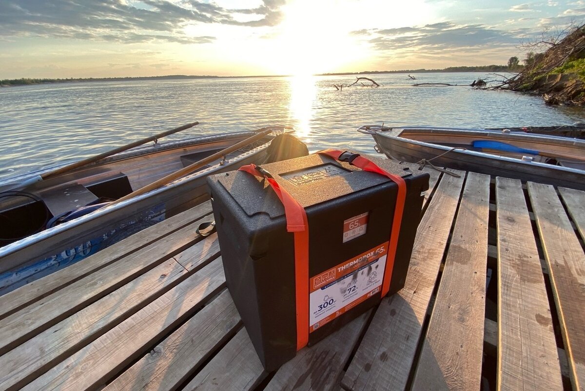 Термобокс можно брать не только на рыбалку или пикник, но и хранить в нем что-то дома, на даче или в гараже. Пенополипропилен - материал, из которого сделан контейнер, - грызунам не по зубам.