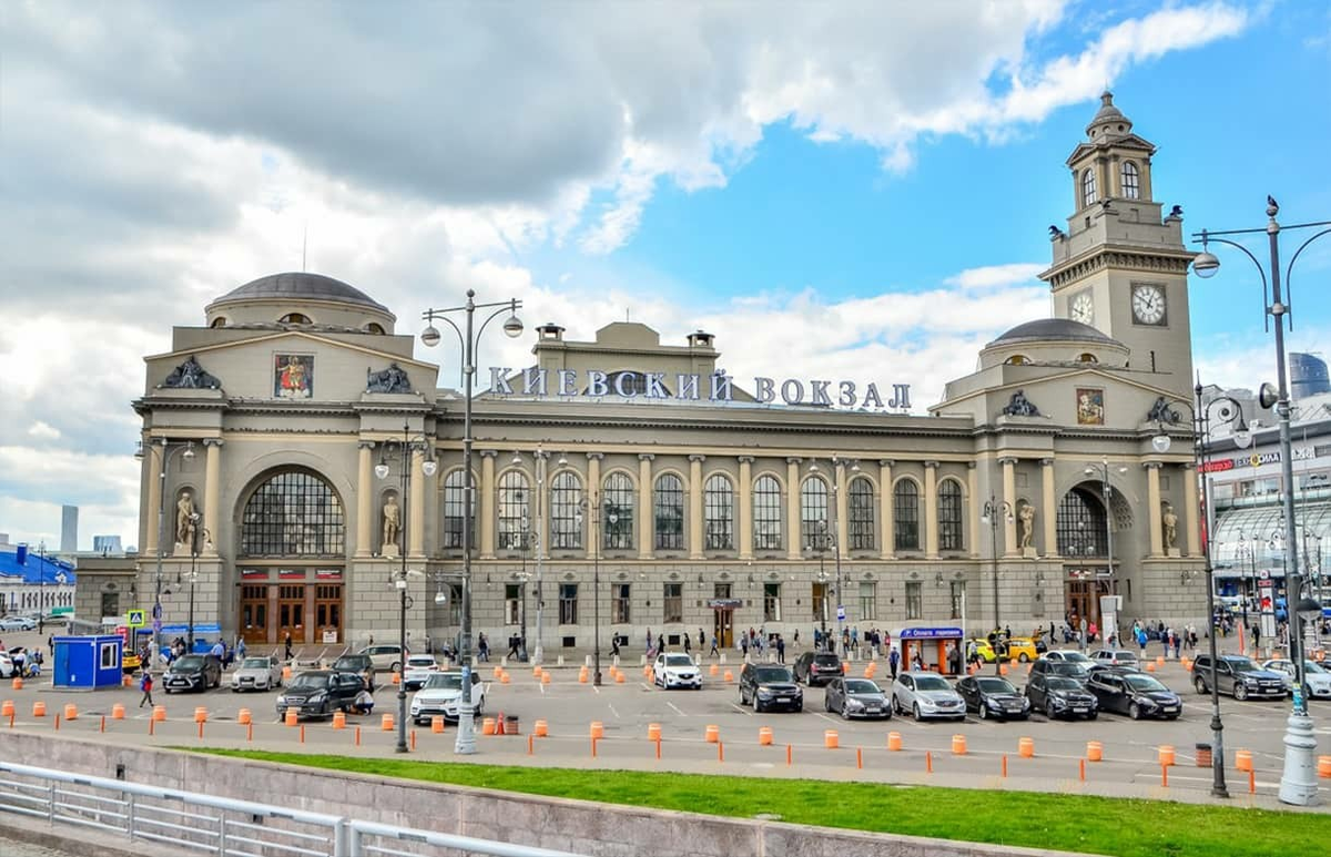 Киевский ЖД вокзал Москва. Здание Киевского вокзала в Москве. Киевский вокзал в Москве (1914 – 1918). Киевский вокзал (1914—1917, арх. и. и. Рерберг). Киевский вокзал телефон