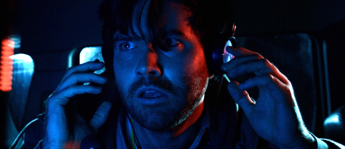 Кадр из фильма "Космос" / Cosmos (2019, Великобритания), режиссёры Зандер Уивер, Эллиот Уивер
