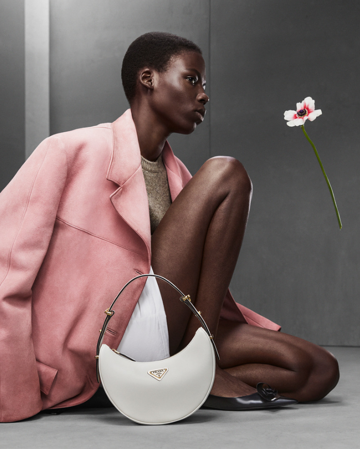    Prada представил новую модель сумок Prada Arqué (фото 3)