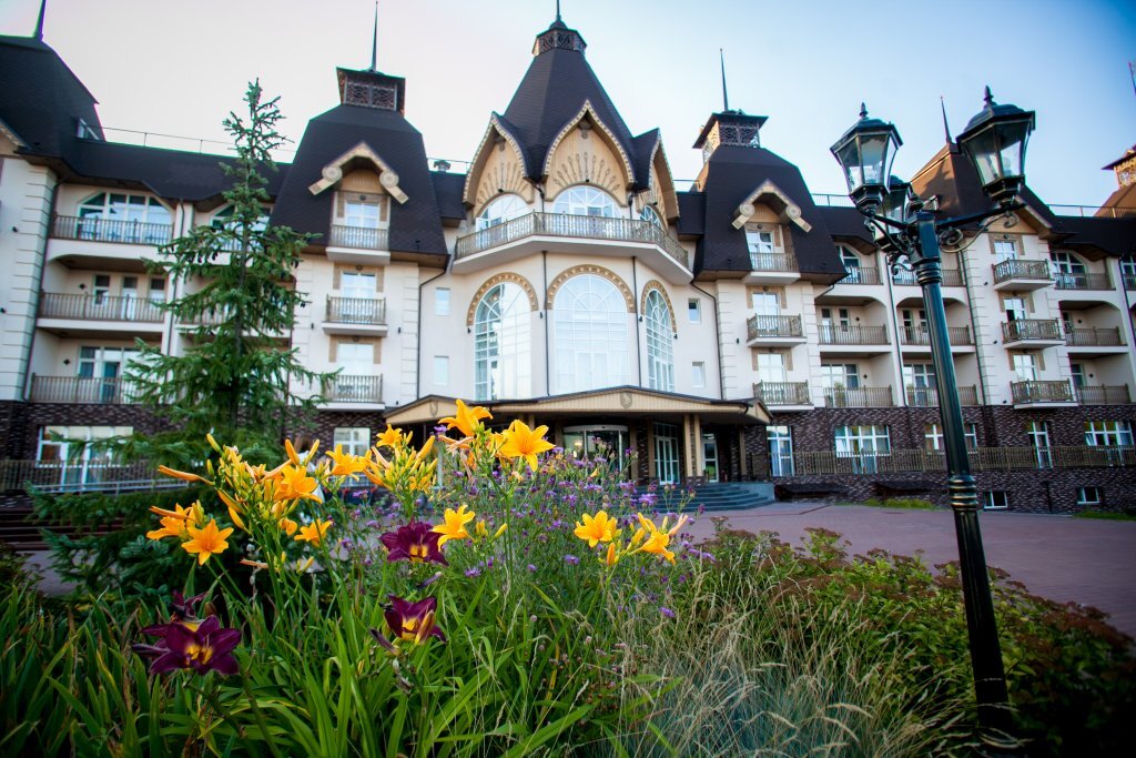 Парк орловский в молоково. Усадьба орловское подмосковье. Парк отель орловский московская область. Д. Ресторан озеро молоково.