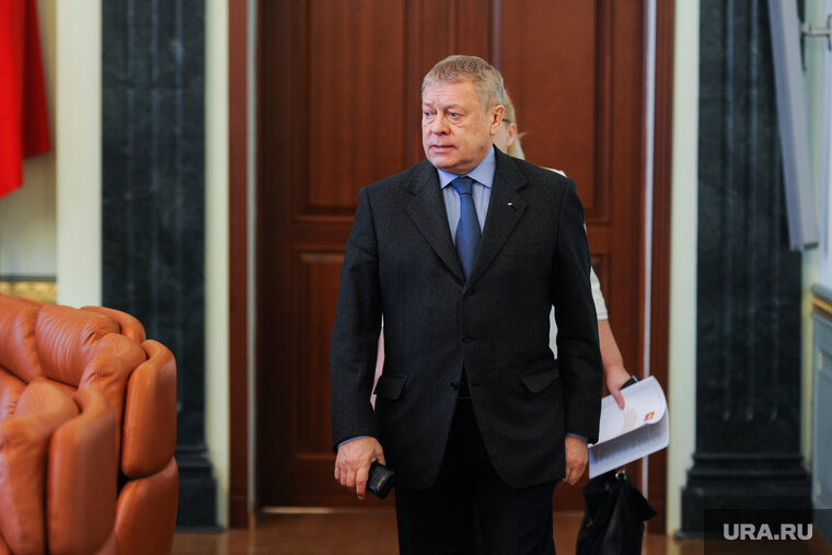    Холдинг Игоря Зюзина и руководство Газпромбанка пытаются решить спор миром