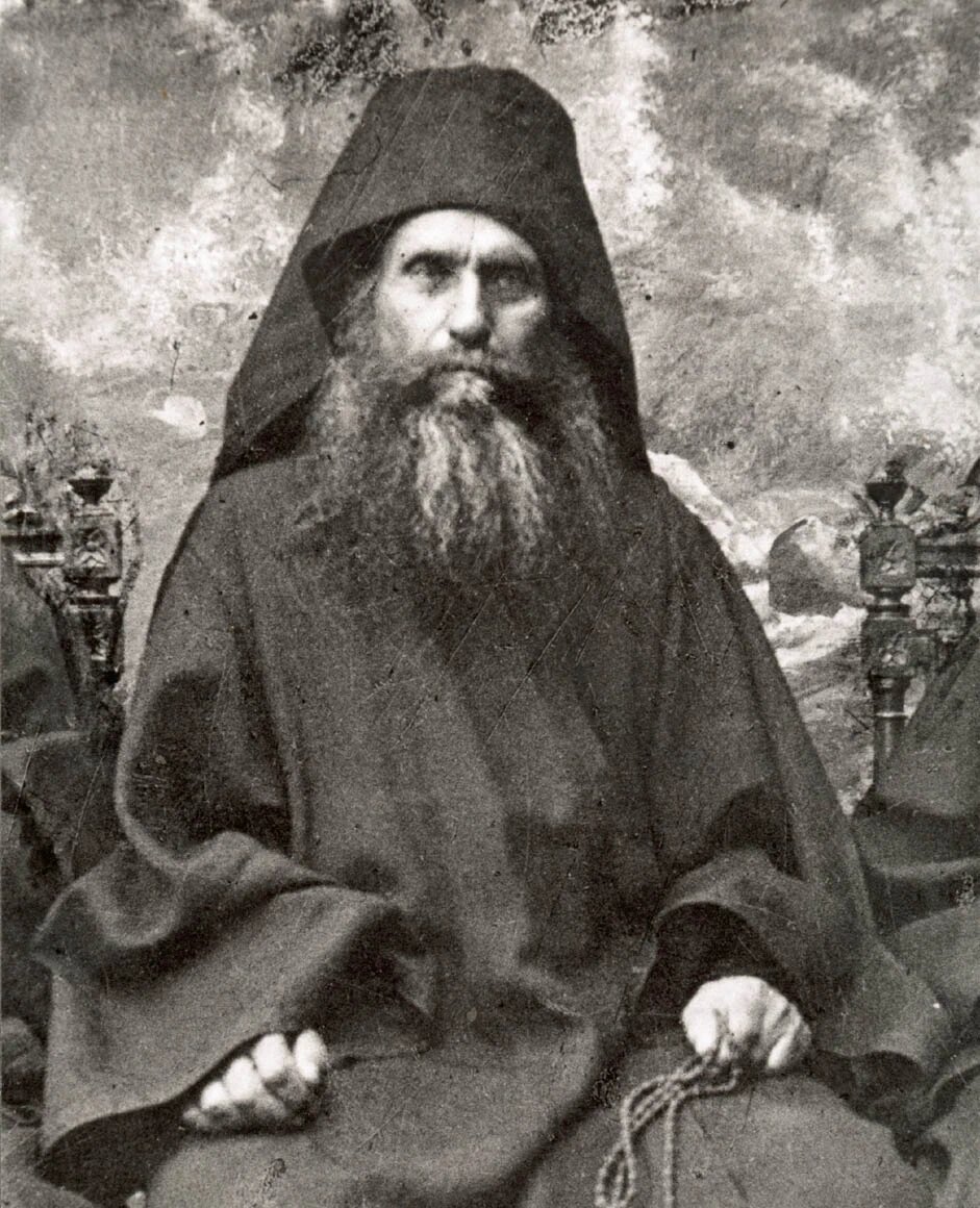 Старец Силуан Афонский (1866-1938) - монах Константинопольского патриархата русского происхождения, подвизался на Афоне. Почитается в Православной церкви как святой в лике преподобных. Память - 24 сентября.
