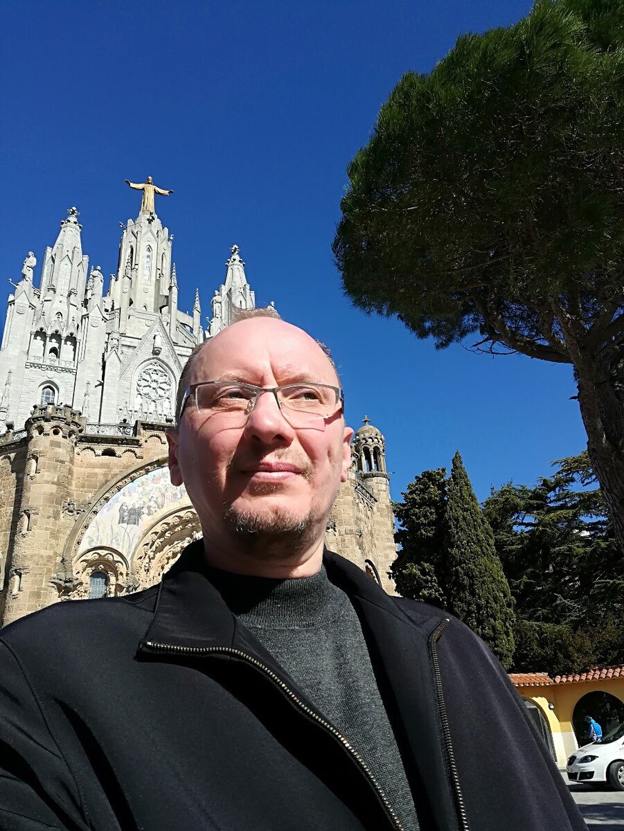 В Барселоне, на горе Тиби Табу, был построен храм, на месте, где до этого проводили Шабаши ведьмы и колдуны.
