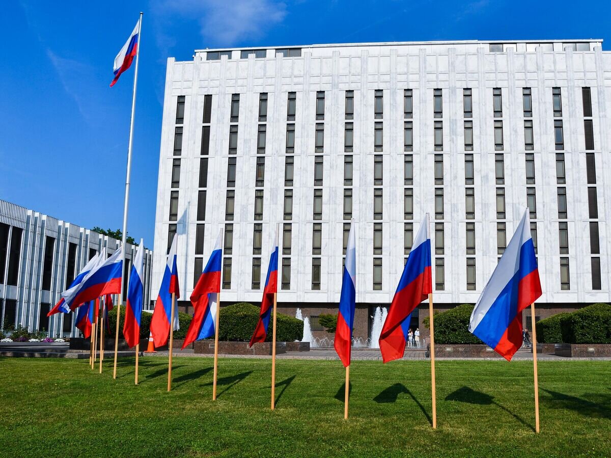    Здание посольства России в Вашингтоне© РИА Новости / Михаил Тургиев