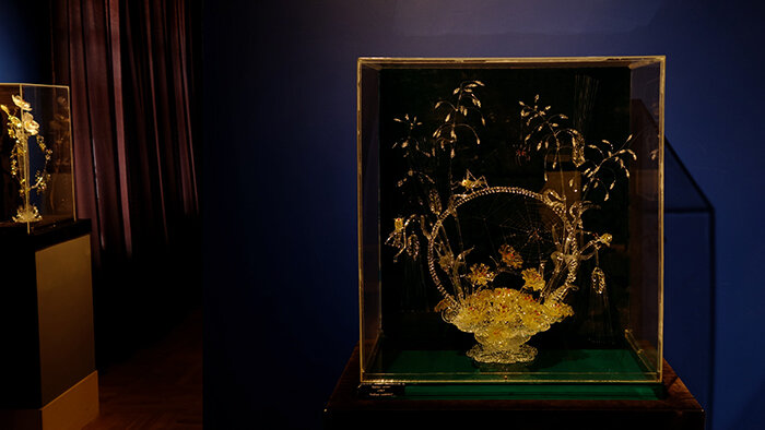 Корзина «Бабье лето», 1985 г. Кварцевое стекло. Автор: Алексей Зеля