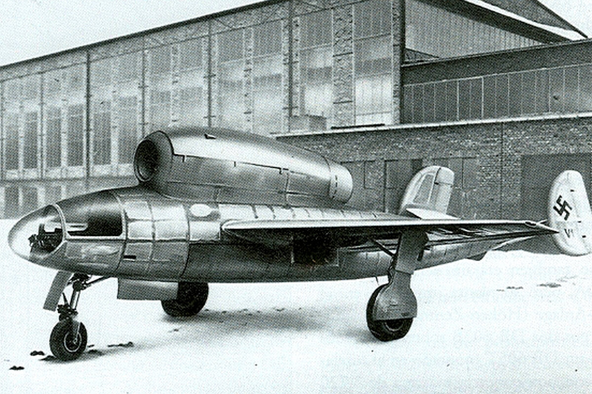 Henschel-132. Источник фото: https://mavink.com/explore/Henschel-HS-132