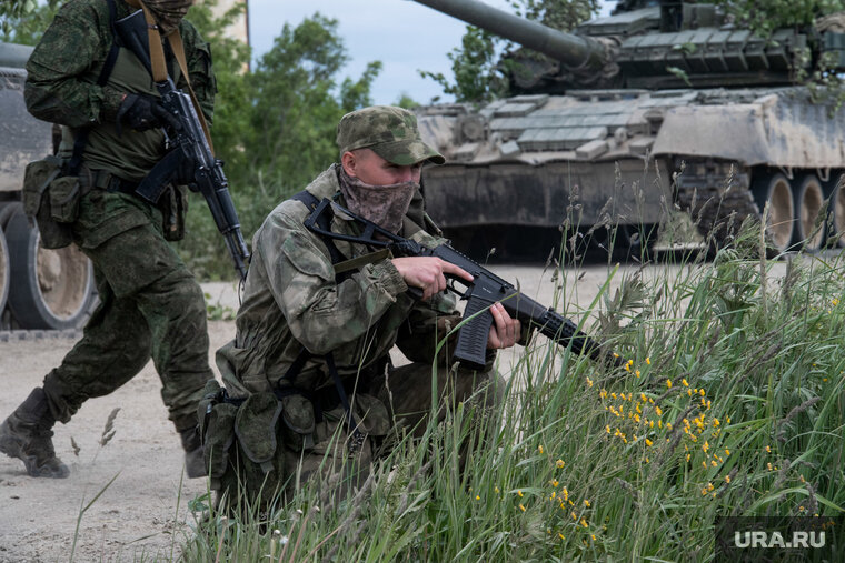   За время боев в зоне СВО морпехи освоили несколько боевых профессий, отметил Владимир Ераносян