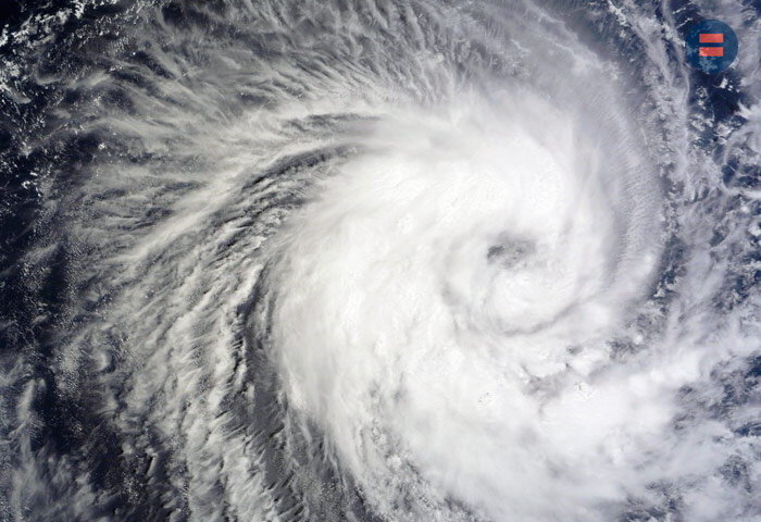 В Приморье из-за циклона 17 детей третий день не могут выбраться с острова