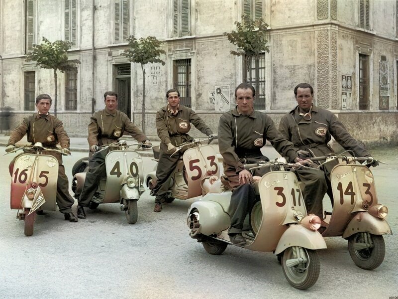 Доставщики пиццы в Риме, 1952 г.