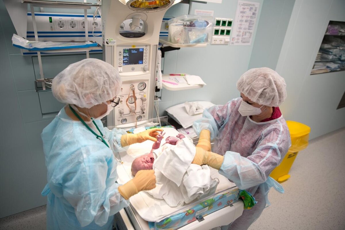    Больше 12 тысяч новорожденных в Югре обследовали на генетические заболевания