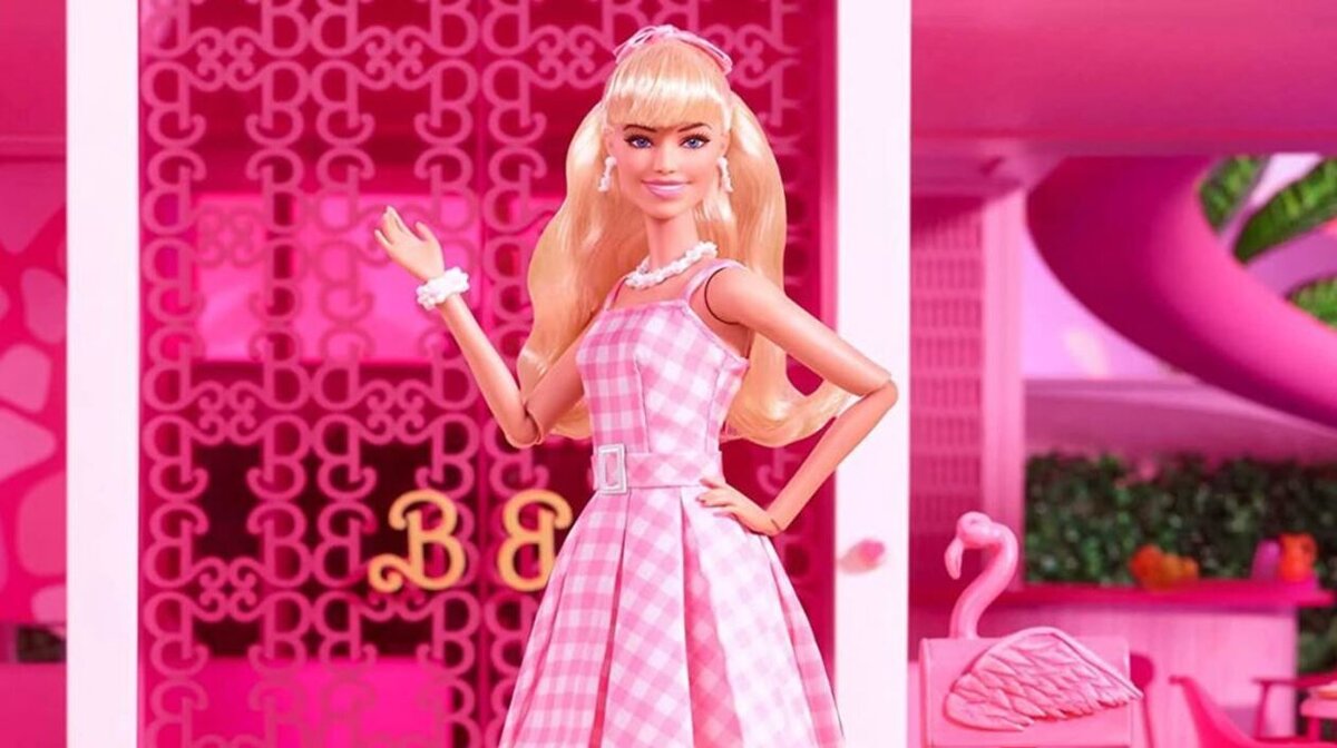 Кукла Робби приуроченна к выходу фильма и сделана специально для Марго Робби