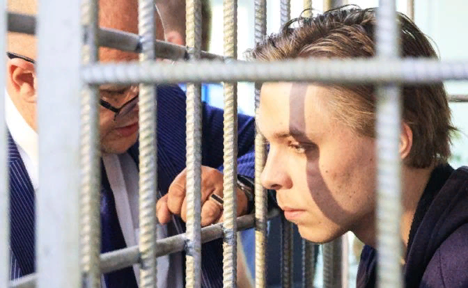 Обвиняемый в сожжении Корана Никита Журавель, который был задержан в Волгограде, а сейчас содержится в грозненском СИЗО, захотел принять ислам.