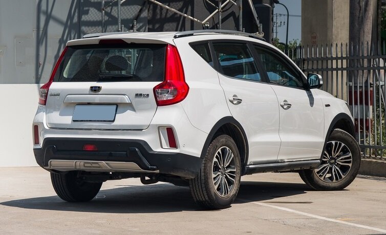 Geely Emgrand X7 представленный на нашем рынке