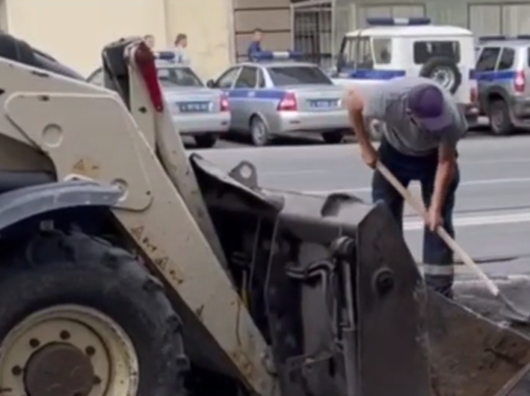    Скриншот видео, на котором запечатлен ход работ // Официальный telegram-канал администрации Ростова-на-Дону