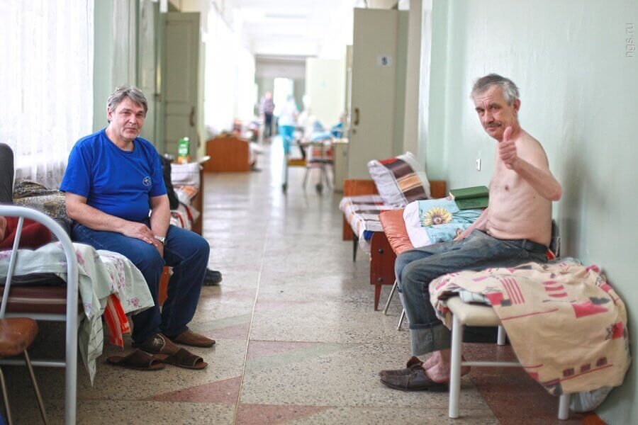 В Ростовской области региональная торговая компания «Глория Джинс» планирует открыть уже третью по счету больницу для бедных людей.-2