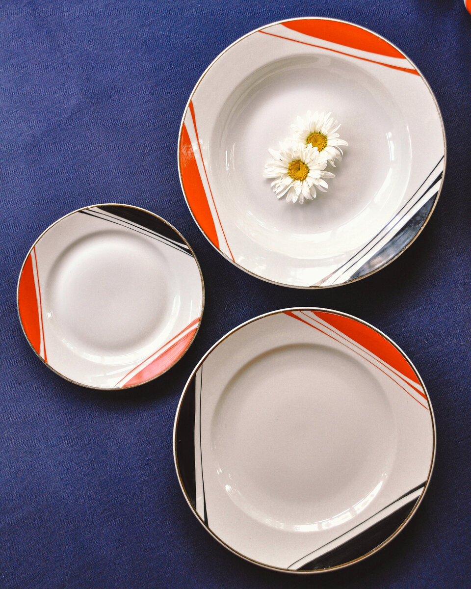 Столовый сервиз. Барановка, 1960-1970 гг. Фото автора