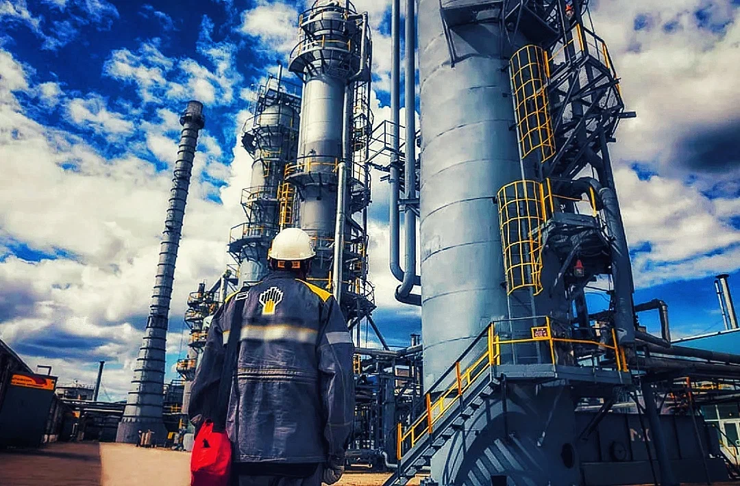 Компании нефтехимии. Сызранский НПЗ Роснефть. Завод СНПЗ Сызрань. Рязанский нефтеперерабатывающий завод. СНПЗ цех 50.