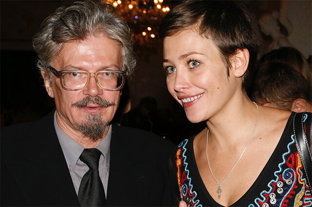    Лидер НБП Эдуард Лимонов с женой Екатериной Волковой. Фото:  РИА Новости/ Екатерина Чеснокова