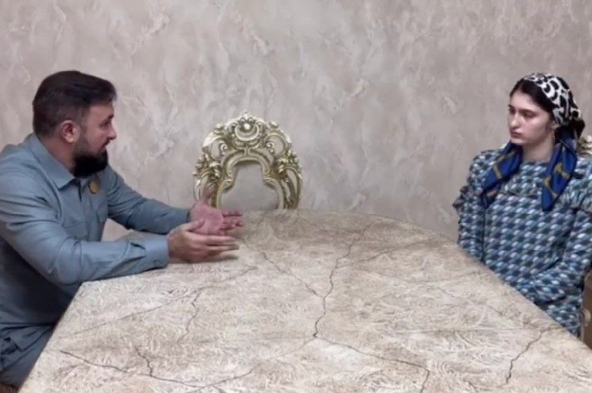    Сбежавшую из дома девушку из Чечни нашли и вернули в семью