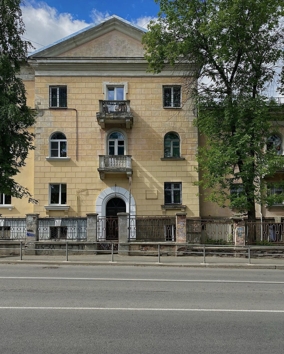 Сталинка в Петрозаводске. Арочные окна и ванная с окном |  stalinka_na_chernoi | Дзен