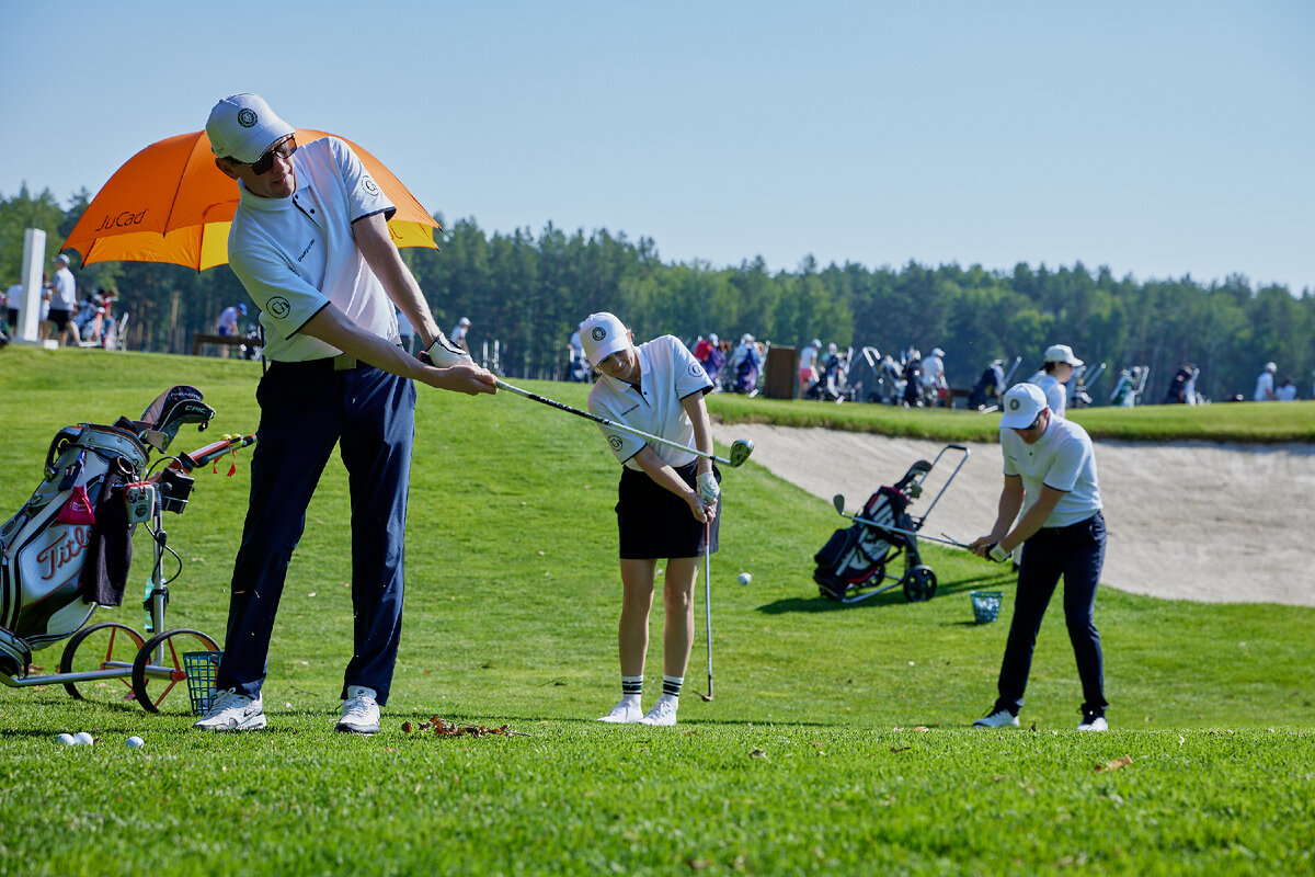 Команда ювелирного дома Chamovskikh на INNOPROM GOLF CHALLENGE 2023