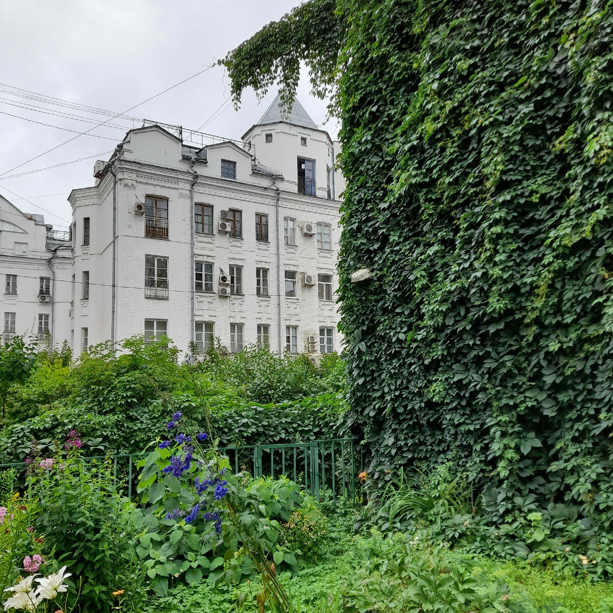 Москва, Ащеулов переулок.