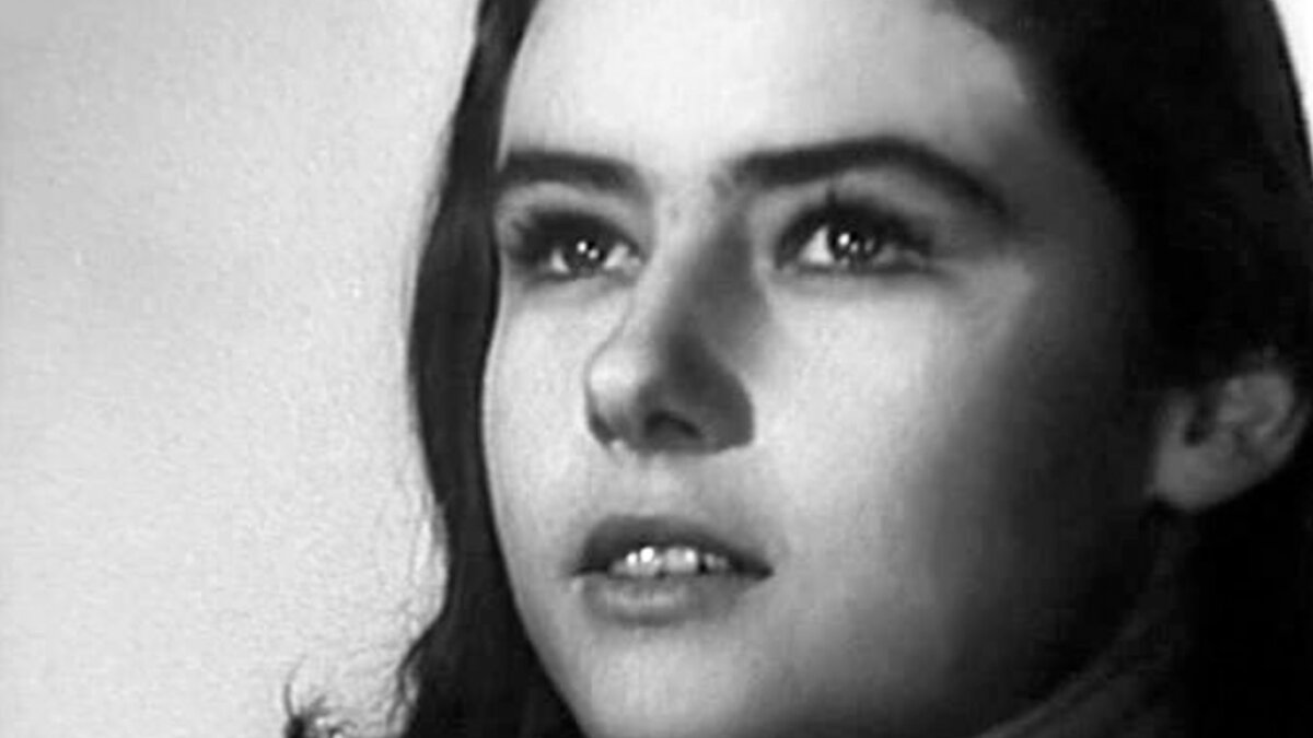 Виктория Лепко в роли Аурики в фильме «Колыбельная» (1959)