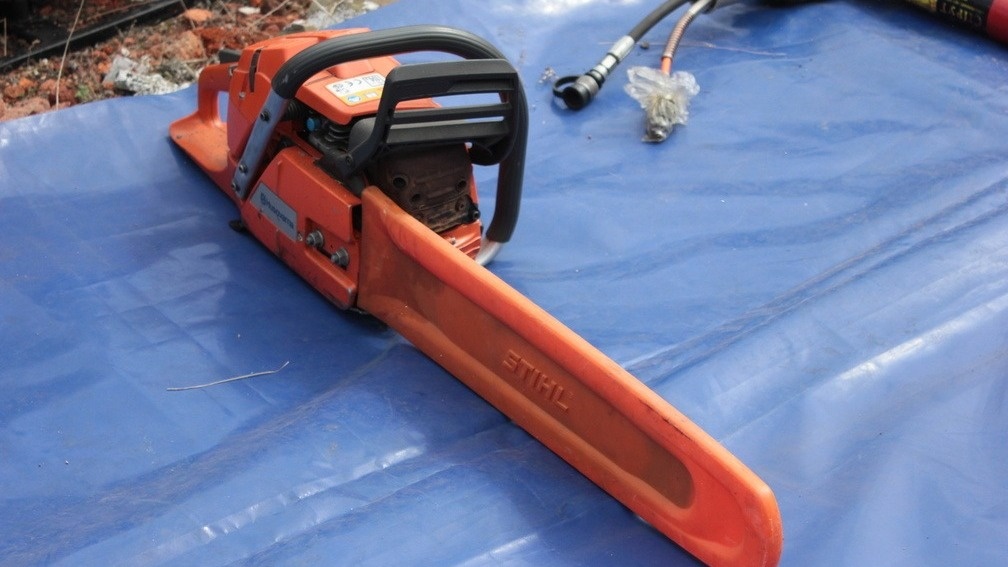     В республиканской столице задержали мужчину, который обворовывал гаражи и частные дома.