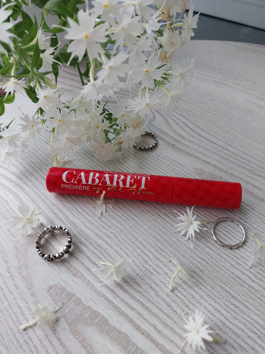 Vivienne Sabo Cabaret Premiere by Red Autumn