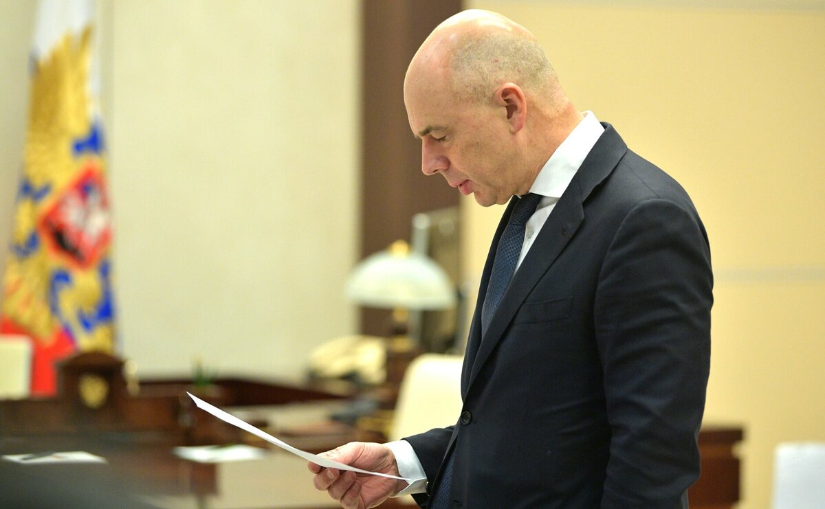 Антон Силуанов высказал пожелание, чтобы Ту-214 побыстрее полетели с пассажирами на обычных рейсовых маршрутах. Фото: kremlin.ru