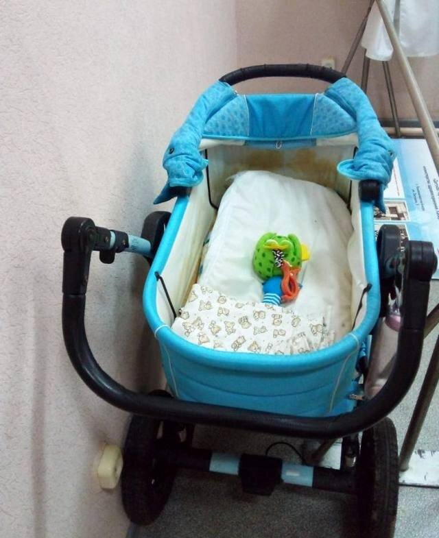    Коляска, в которой нашли 5-месячного мальчика. Фото: Прокуратура Хабаровского края