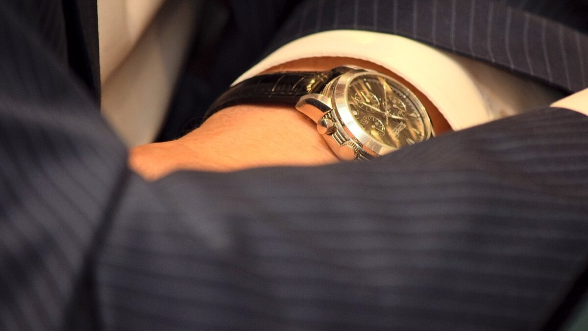     Директор Дома дружбы народов Татарстана Ирек Шарипов ушел с поста. Он переходит на новую должность. Об этом он сообщил коллегам в минувший понедельник, пишет «Бизнес Онлайн».