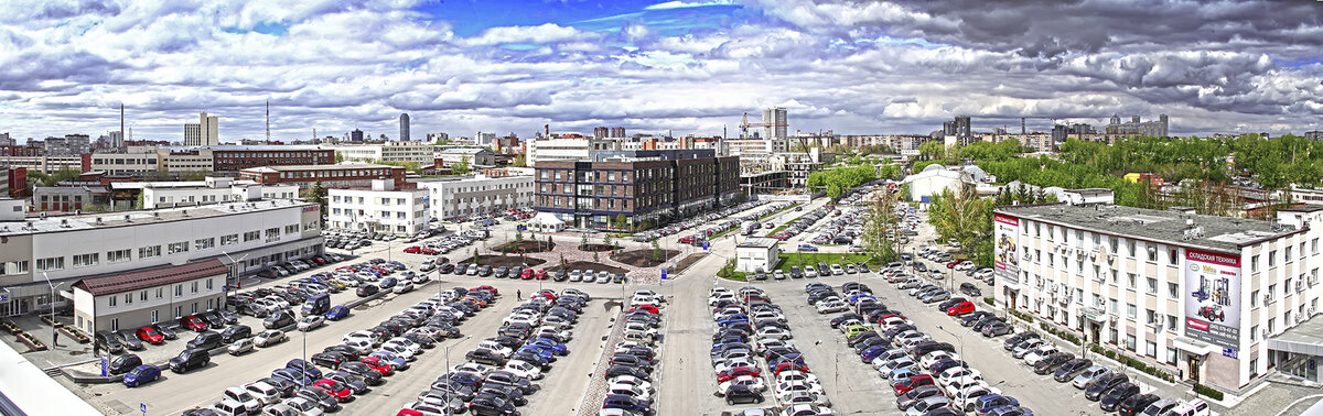 Территория "Делового квартала". 11 офисных зданий, паркинг на 2500 мест.