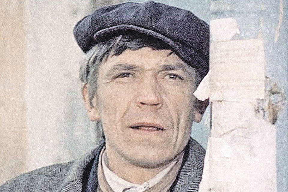 Иван Бортник в роли Промокашки в фильме С. Говорухина "Место встречи изменить нельзя" (1979). Фото из открытого источника