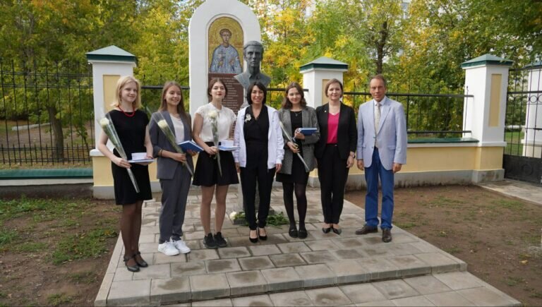    Оренбургским студентам вручили стипендии имени Александра Шмореля Кристина Просвиркина