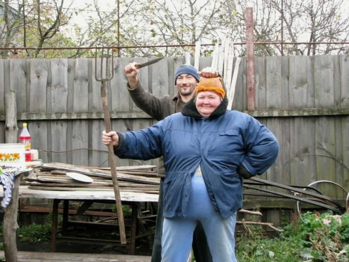 Включи человек в телогрейке. Колхозник в телогрейке. Колхозник в ватнике. Смешной колхозник. Колхозница в ватнике.